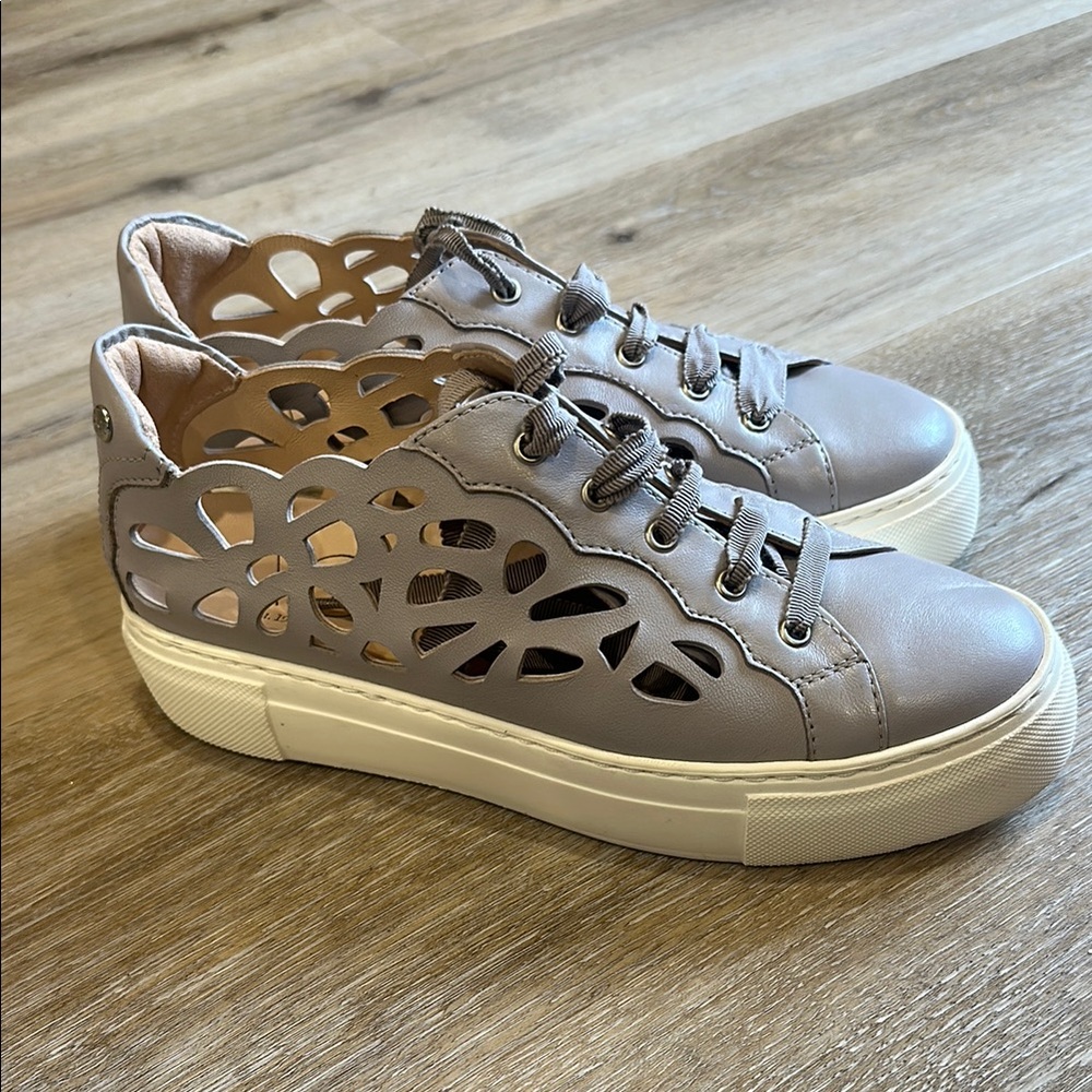 AGL Mandi Sneakers, size 37 (US 7)